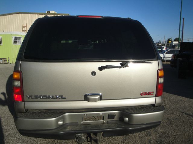 2001 GMC Yukon XL EX Sedan 4D