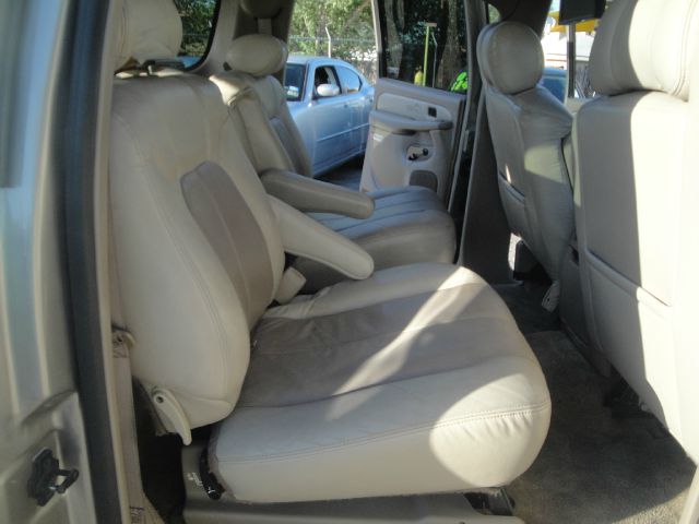 2001 GMC Yukon XL EX Sedan 4D