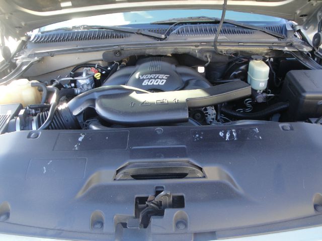 2001 GMC Yukon XL EX Sedan 4D