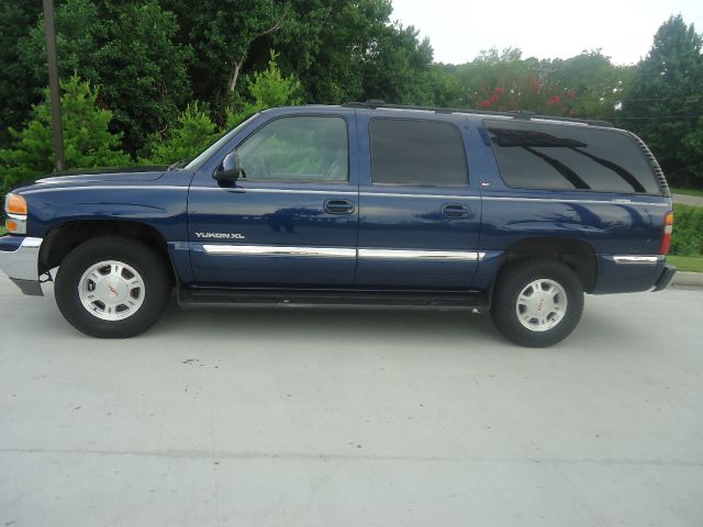 2001 GMC Yukon XL C350 4dr Sdn 3.5L Sport RWD Sedan