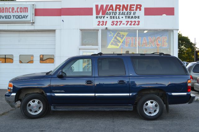 2001 GMC Yukon XL C350 4dr Sdn 3.5L Sport RWD Sedan