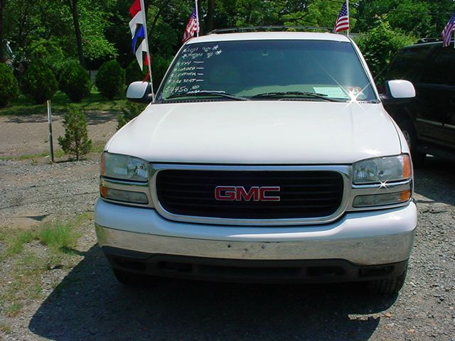 2001 GMC Yukon XL C350 4dr Sdn 3.5L Sport RWD Sedan