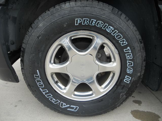 2001 GMC Yukon XL LS NICE