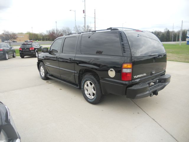 2001 GMC Yukon XL LS NICE