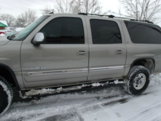 2002 GMC Yukon XL Carrera Coupe