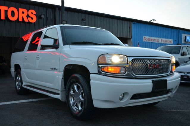 2002 GMC Yukon XL EX Sedan 4D