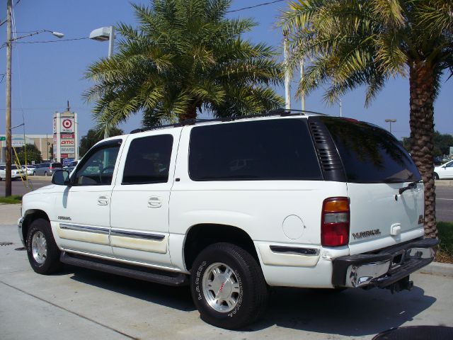 2002 GMC Yukon XL C350 4dr Sdn 3.5L Sport RWD Sedan