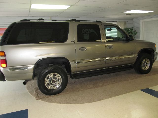 2002 GMC Yukon XL Carrera Coupe