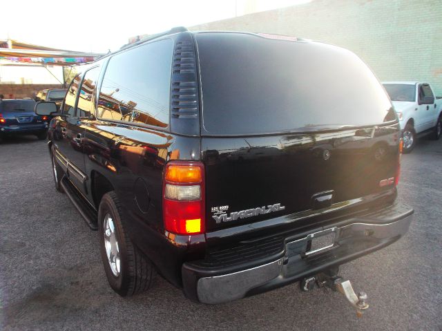 2002 GMC Yukon XL C350 4dr Sdn 3.5L Sport RWD Sedan