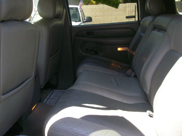 2002 GMC Yukon XL EX Sedan 4D