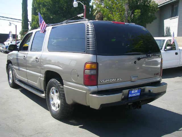 2002 GMC Yukon XL EX Sedan 4D