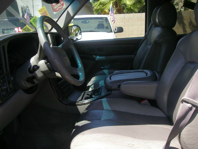 2002 GMC Yukon XL EX Sedan 4D