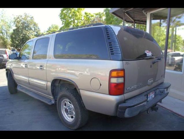 2002 GMC Yukon XL Carrera Coupe