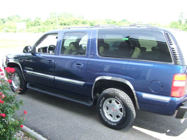 2002 GMC Yukon XL C350 4dr Sdn 3.5L Sport RWD Sedan