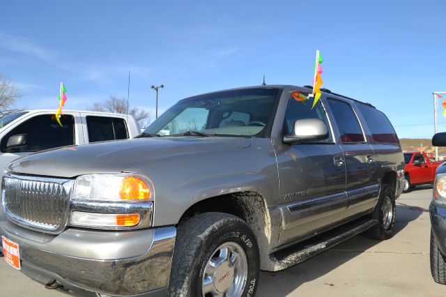 2002 GMC Yukon XL C350 4dr Sdn 3.5L Sport RWD Sedan