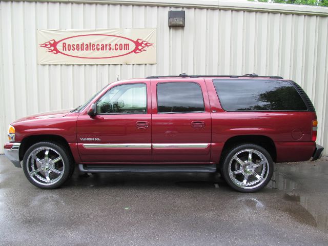 2002 GMC Yukon XL C350 4dr Sdn 3.5L Sport RWD Sedan