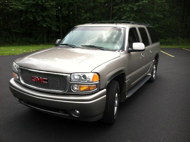 2002 GMC Yukon XL EX Sedan 4D