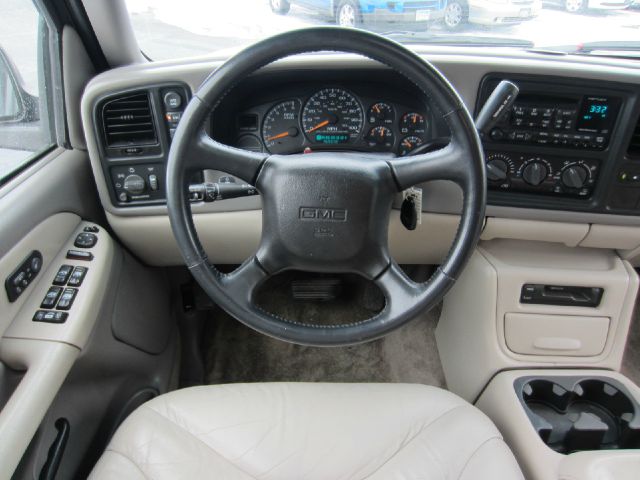 2002 GMC Yukon XL C350 4dr Sdn 3.5L Sport RWD Sedan