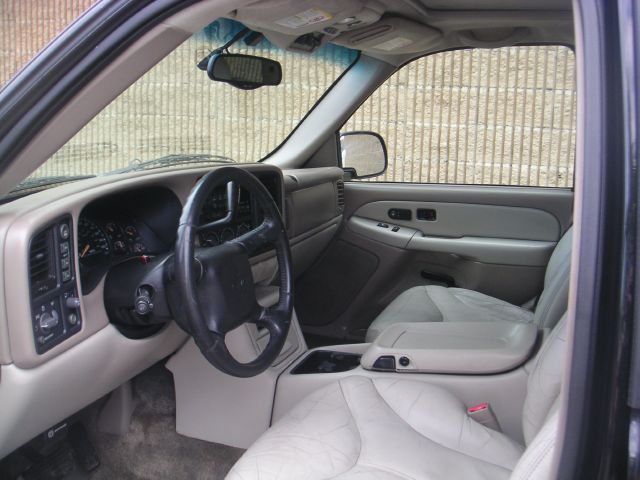 2002 GMC Yukon XL Luxury W/ Navi, Resrearcam