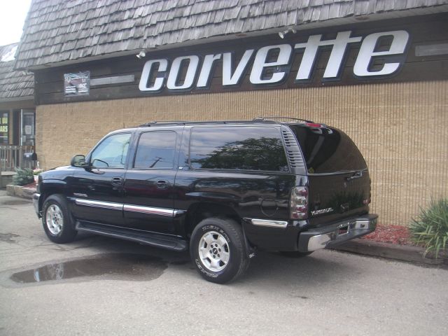 2002 GMC Yukon XL Luxury W/ Navi, Resrearcam