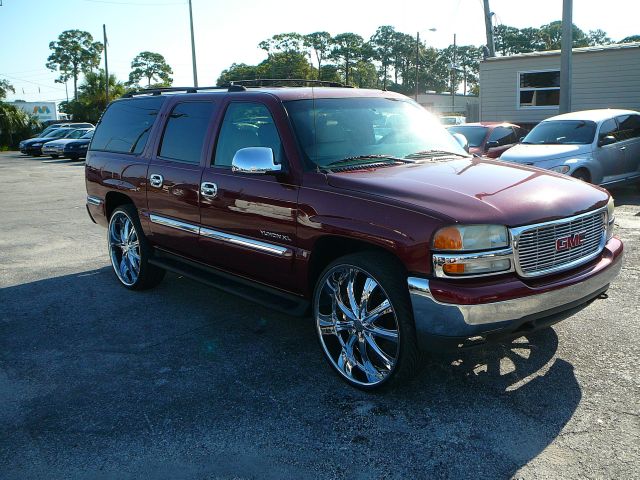 2002 GMC Yukon XL C350 4dr Sdn 3.5L Sport RWD Sedan