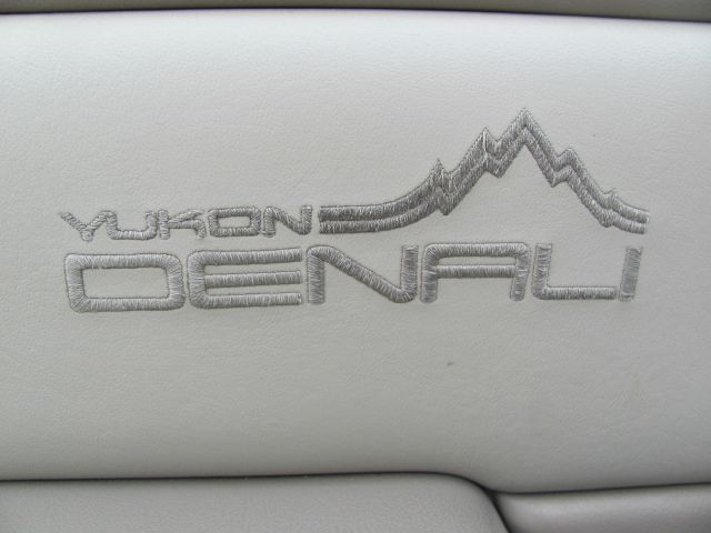 2002 GMC Yukon XL Sport 4WD