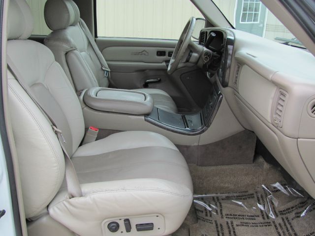 2002 GMC Yukon XL Sport 4WD