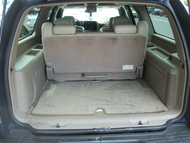 2003 GMC Yukon XL C350 4dr Sdn 3.5L Sport RWD Sedan