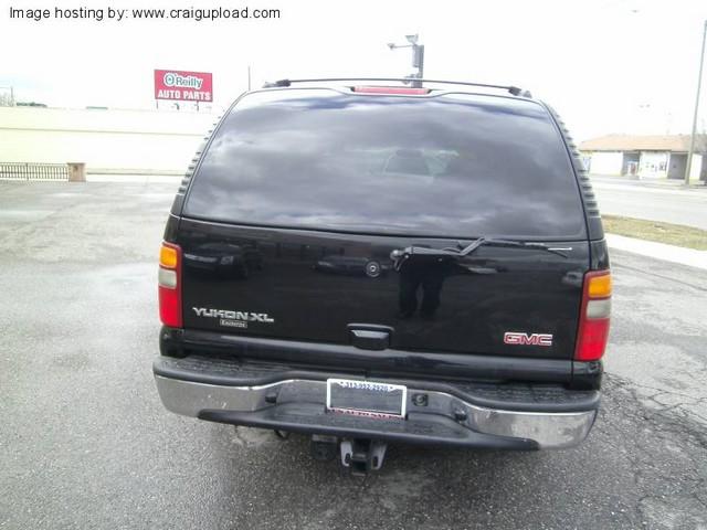 2003 GMC Yukon XL SLT