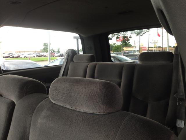 2003 GMC Yukon XL C350 4dr Sdn 3.5L Sport RWD Sedan