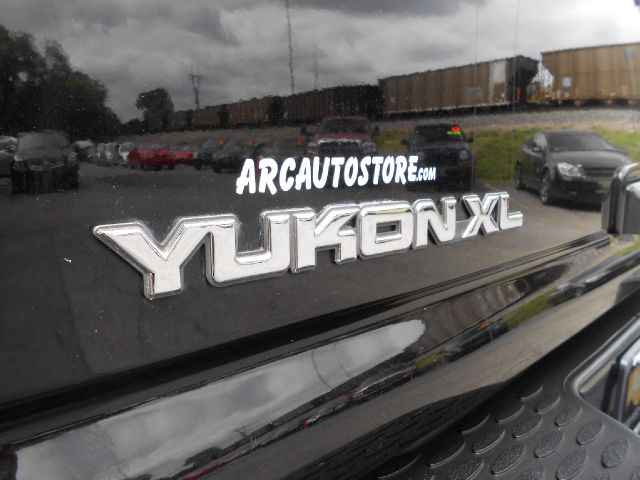 2003 GMC Yukon XL Sport 4WD