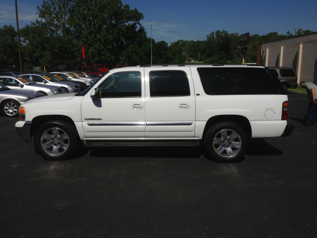 2003 GMC Yukon XL C350 4dr Sdn 3.5L Sport RWD Sedan