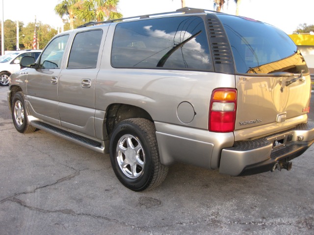 2003 GMC Yukon XL EX Sedan 4D