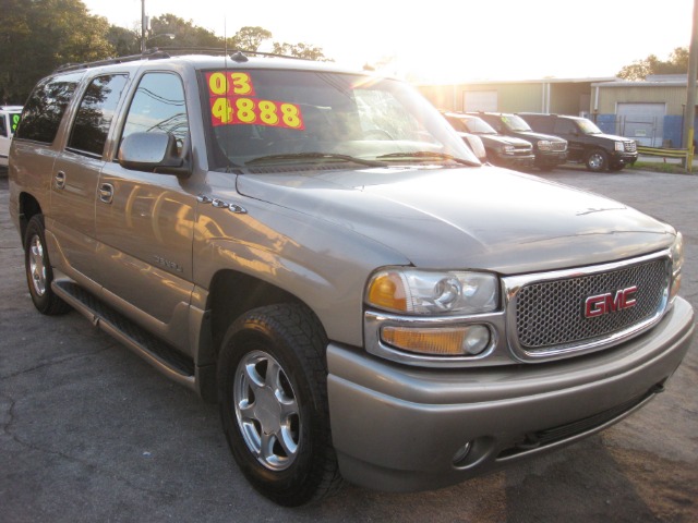2003 GMC Yukon XL EX Sedan 4D