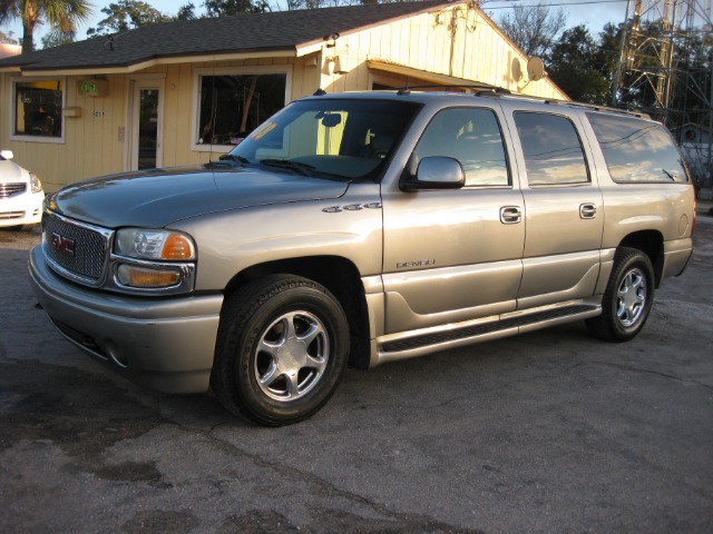 2003 GMC Yukon XL EX Sedan 4D
