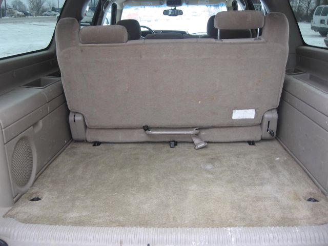 2003 GMC Yukon XL C350 4dr Sdn 3.5L Sport RWD Sedan