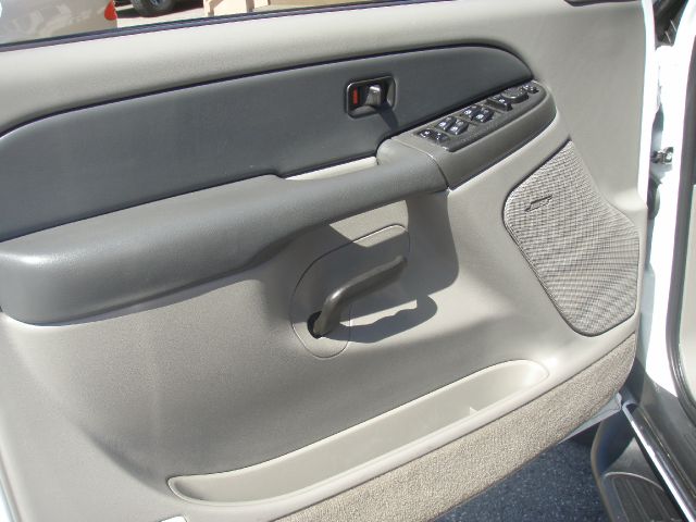 2003 GMC Yukon XL C350 4dr Sdn 3.5L Sport RWD Sedan