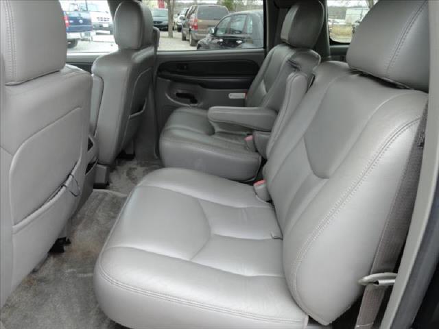 2003 GMC Yukon XL Water Truck