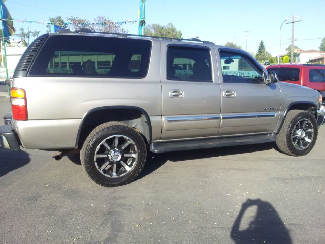 2003 GMC Yukon XL Carrera Coupe