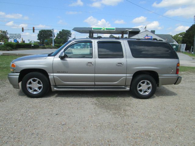 2003 GMC Yukon XL LS NICE
