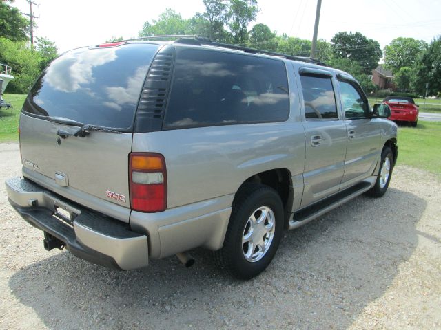 2003 GMC Yukon XL LS NICE