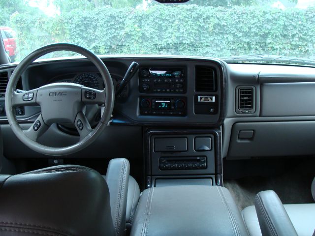 2003 GMC Yukon XL Sport 4WD
