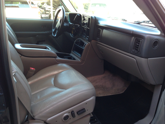 2003 GMC Yukon XL SLT