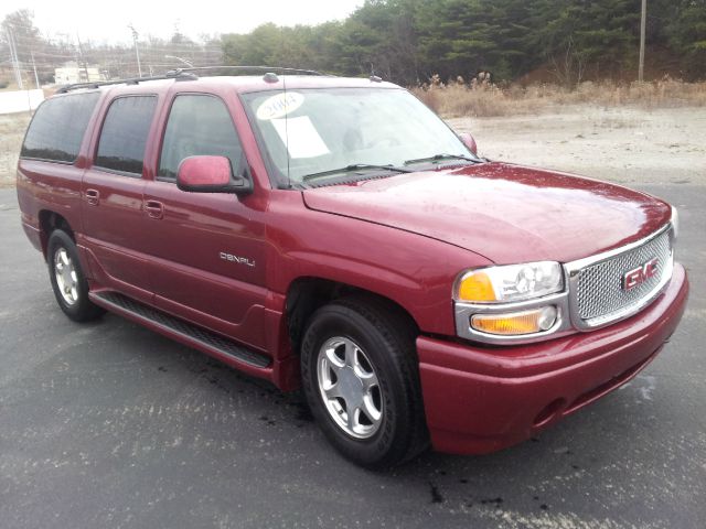 2004 GMC Yukon XL Sport 4WD
