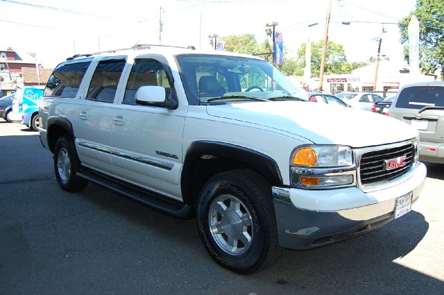 2004 GMC Yukon XL SLT