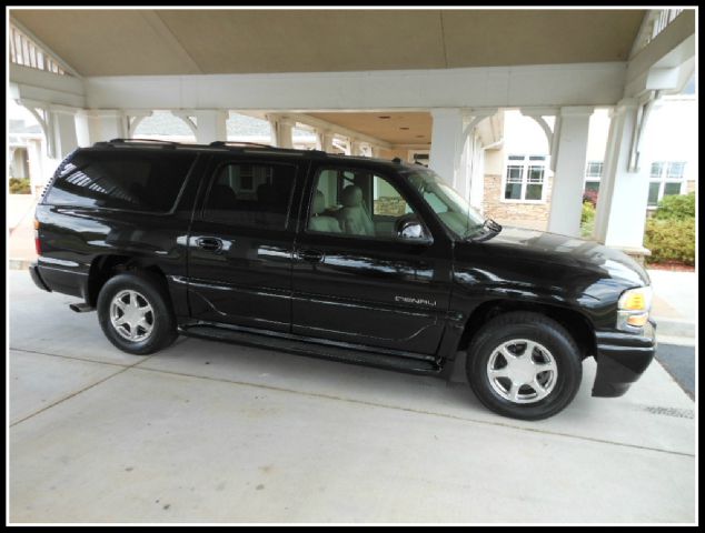 2004 GMC Yukon XL Sport 4WD