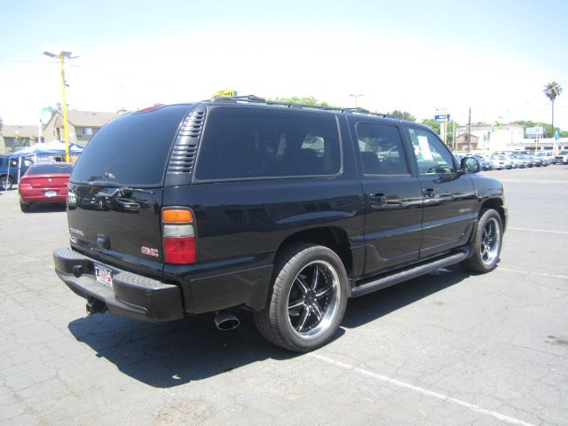 2004 GMC Yukon XL Sport 4WD