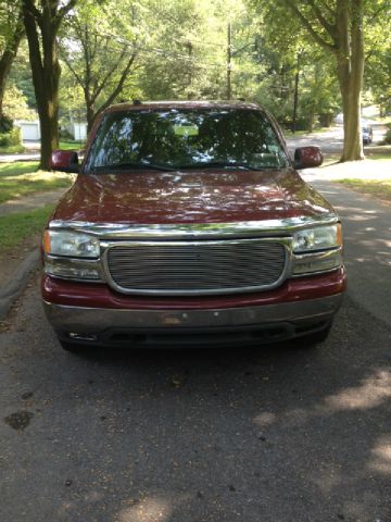 2004 GMC Yukon XL C350 4dr Sdn 3.5L Sport RWD Sedan