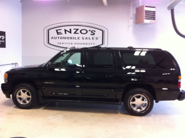 2004 GMC Yukon XL Quattro 3.0 Convertible