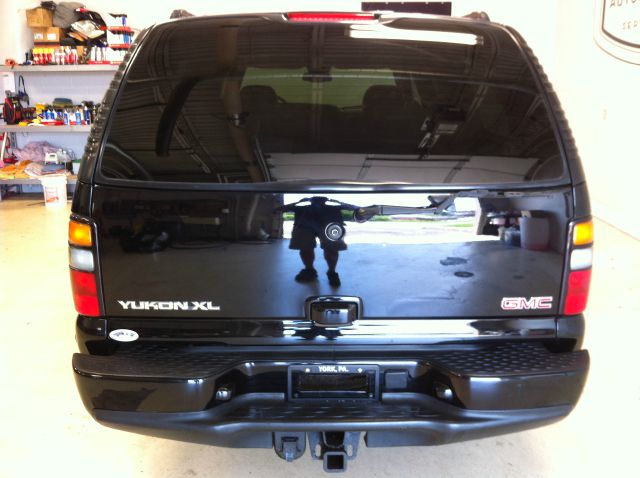 2004 GMC Yukon XL Quattro 3.0 Convertible
